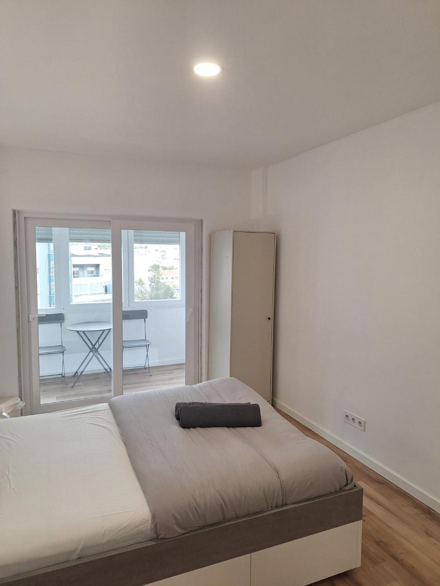 Lisbon South Bay Rooms 2 Almada Exterior photo